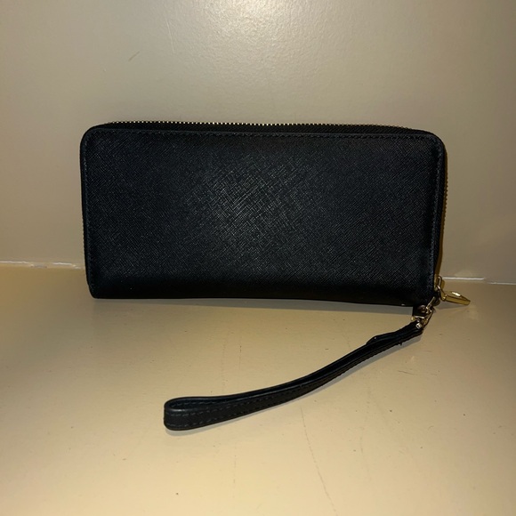Tory Burch Black Wallet - Picture 5 of 6